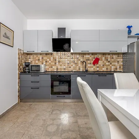 Sarai Villa